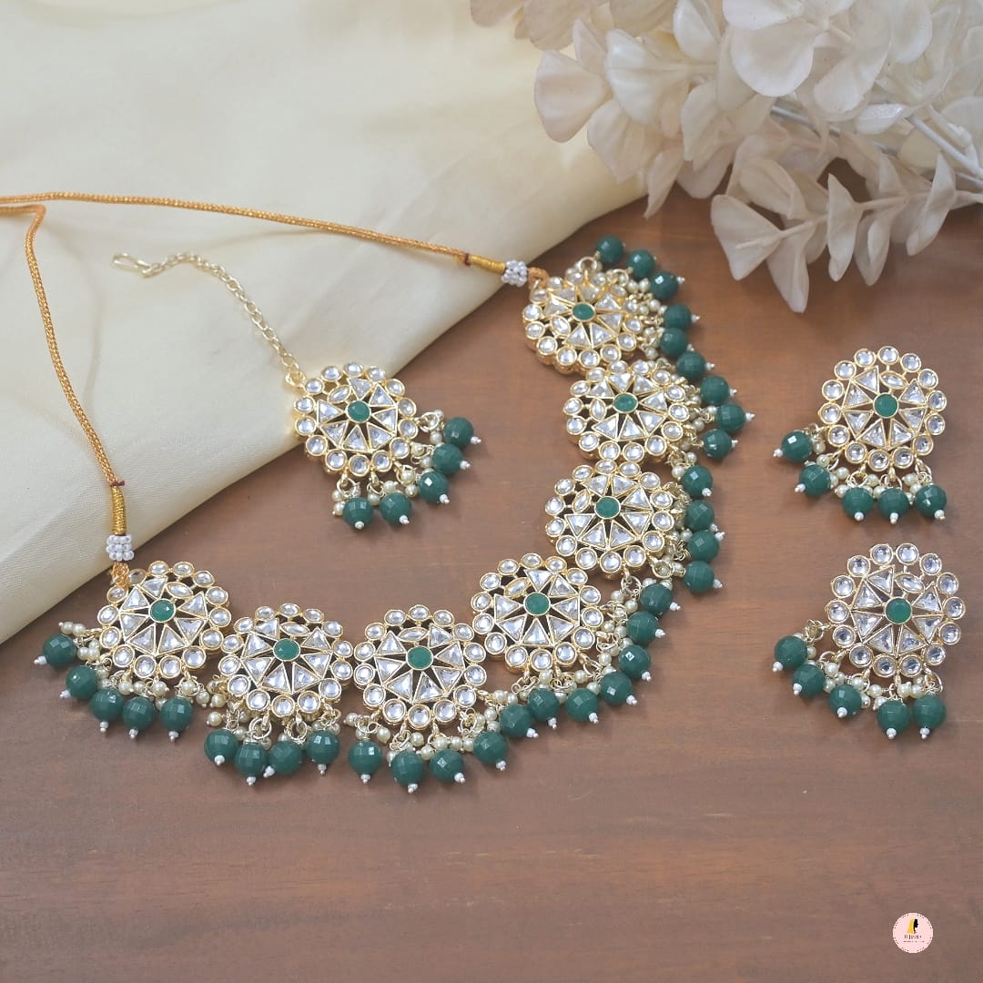 Royal Emerald Kundan Necklace
