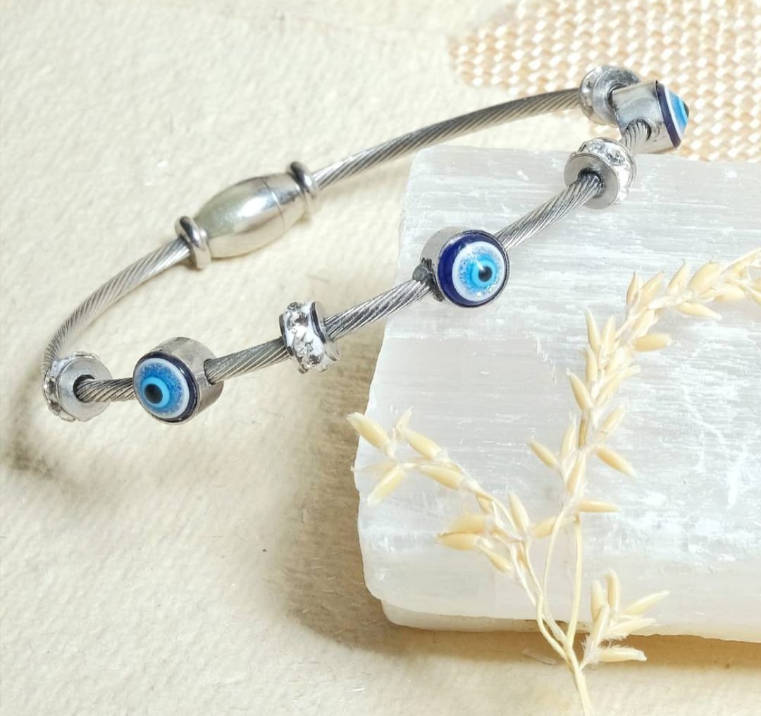 Evil Eye Gold Cable Single Bracelet