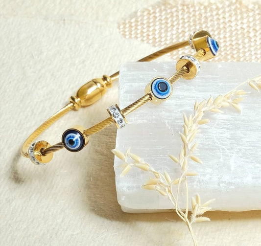 Evil Eye Gold Cable Single Bracelet