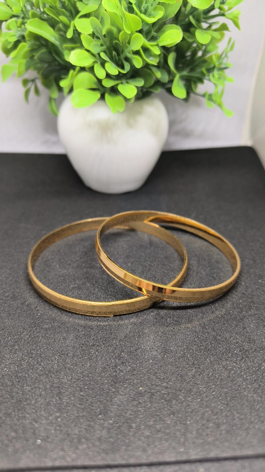 Unisex Classic Gold-Finish Minimal Kada
