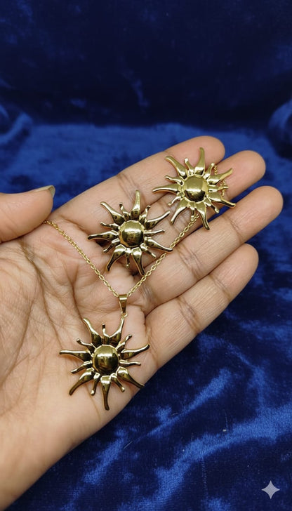 Golden Sunburst Pendant Set