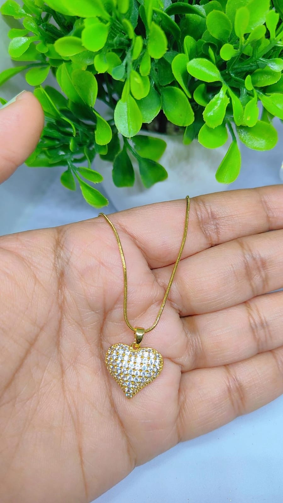 Sparkling Heart Pendant Chain 💛