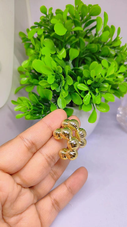 Elegant Gold Ribbed Hoop Earrings ✨