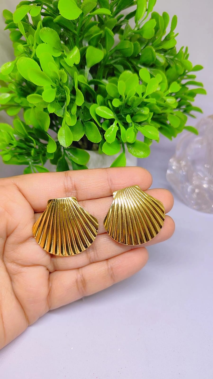 Golden Shell Stud Earrings