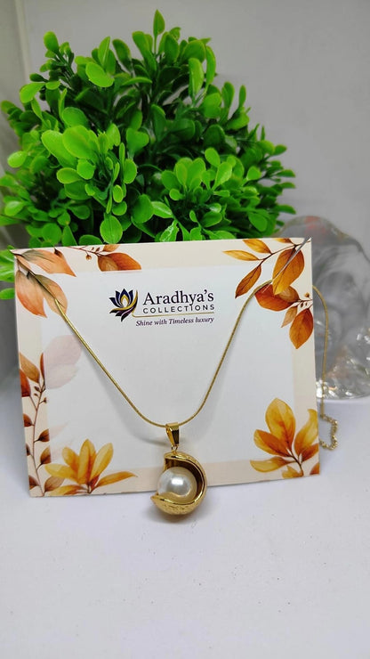 Pearl Crescent Elegance Pendant Chain