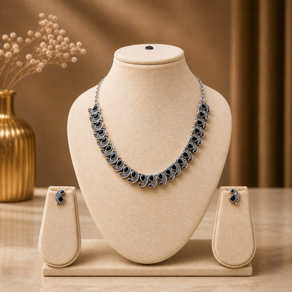 Midnight Paisley Elegance Necklace Set