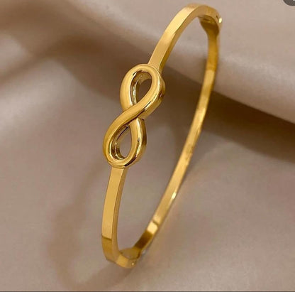 Infinity Glow Baby Bracelet ✨