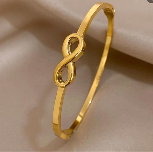 Infinity Glow Baby Bracelet ✨