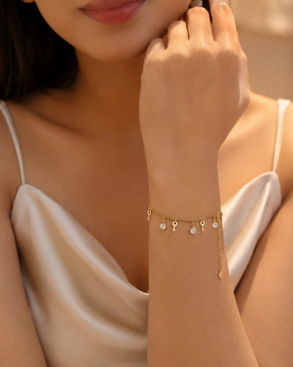 Anti-Tarnish Key Charm Chain Bracelet – Premium Stainless Steel Gold Finish
