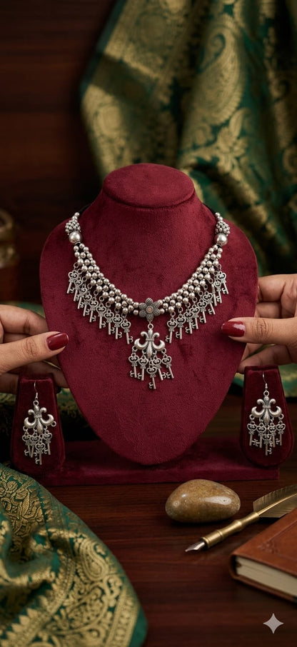 Royal Silver Antique Necklace Set with Statement Pendant